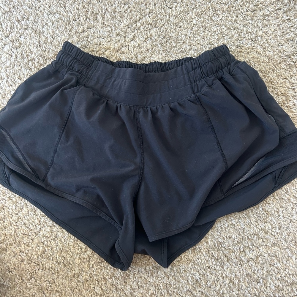 Lululemon Hotty Hot Black Shorts- Size 4- 2.5 inch inseam